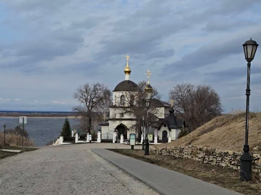 The Temple in Honor of Saints Constantine and His Mother Helena-Sviyazhsk必去景点