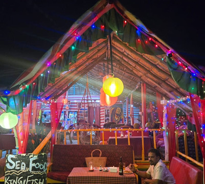 瓦恩西亚海滩度假村主图