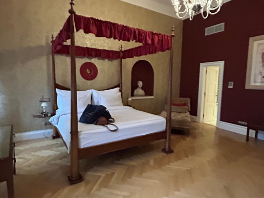 布拉格宫帕克蒂夫马美颂套房酒店主图