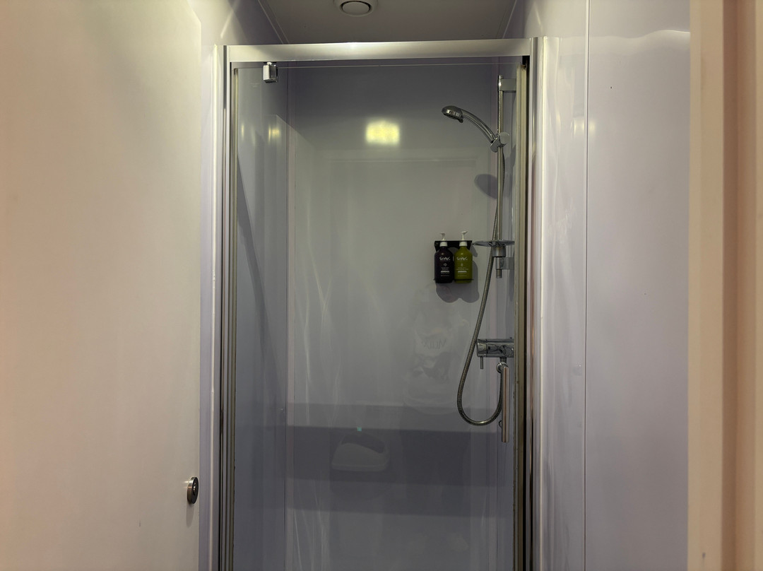 Stableside at York Racecourse主图