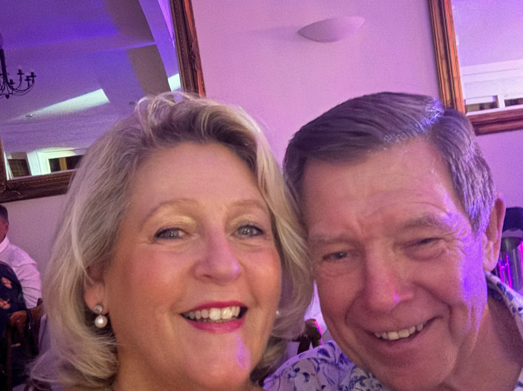 霍尔顿庄园酒店主图