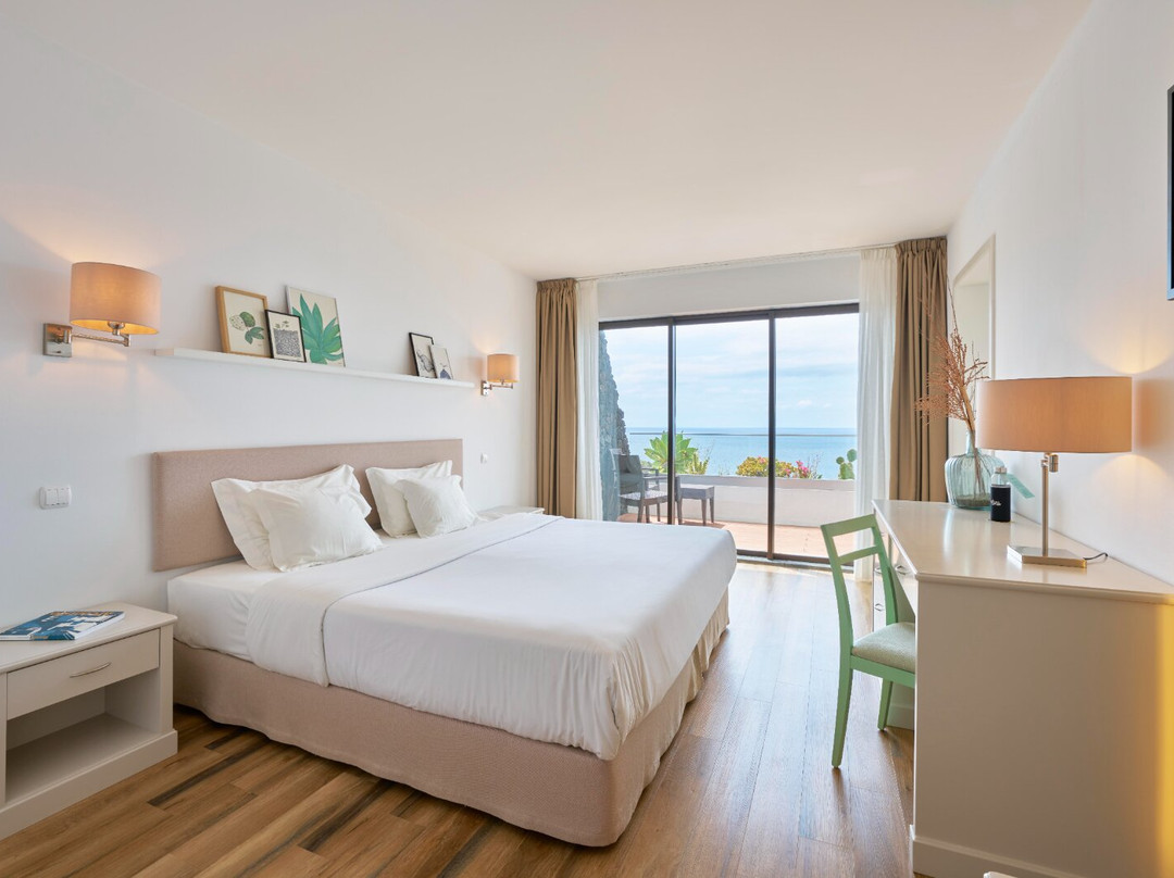 Caloura Hotel Resort主图