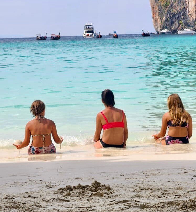 Phi Phi Pirate Boat-大皮皮岛必去景点