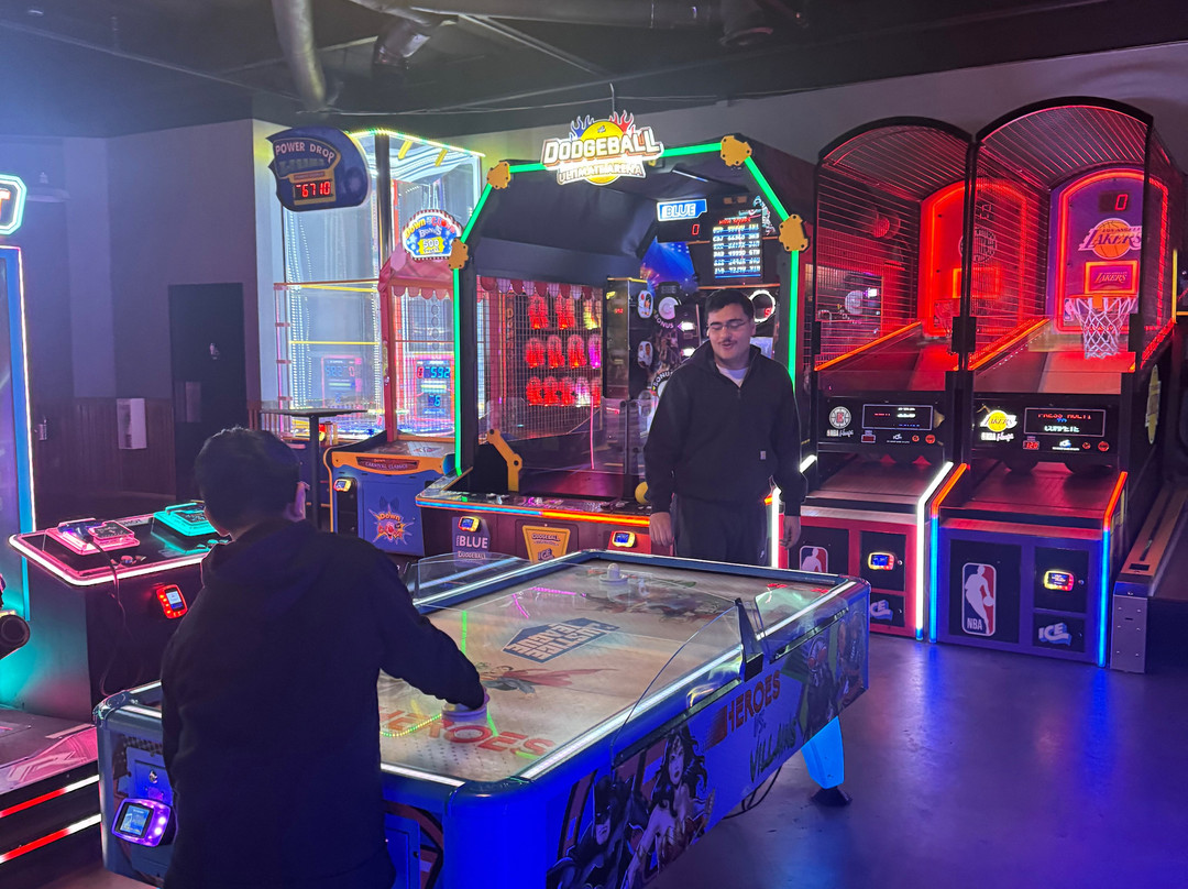 Mb2 Entertainment Bakersfield-贝克斯菲尔德必去景点