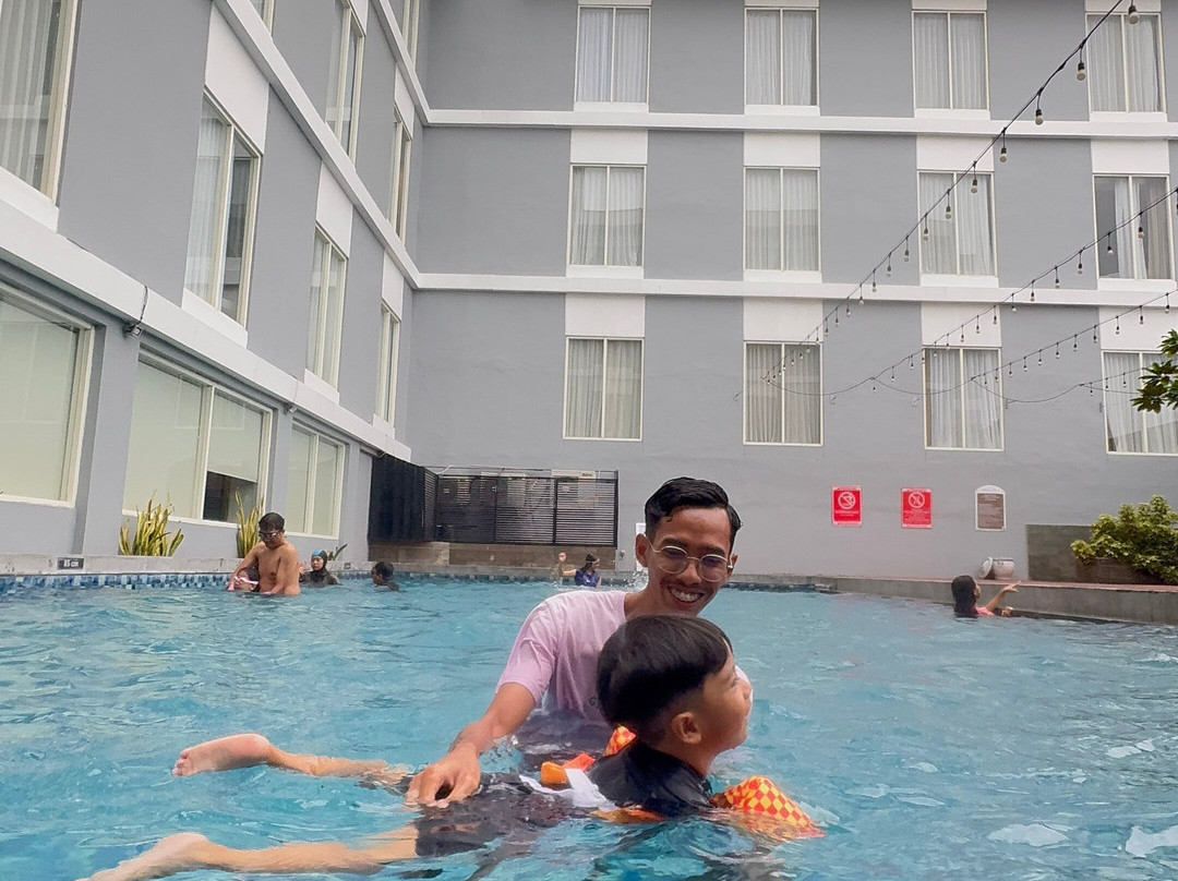 Ascent Premiere Hotel And Convention Pasuruan主图