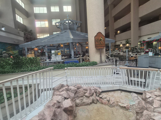 Hotel San Carlos Plaza, Beach & Convention Center主图