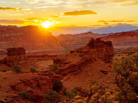 Sunset Point Trail-圆顶礁国家公园必去景点