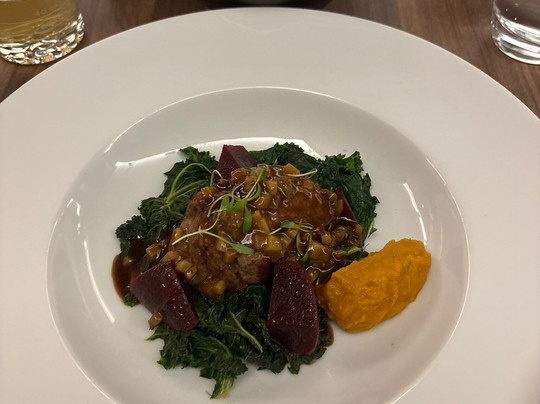 邦里瓦奇酒​​店主图