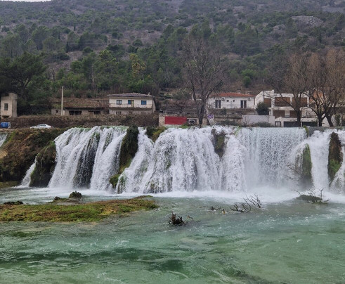 Provalije Waterfall-Stolac必去景点