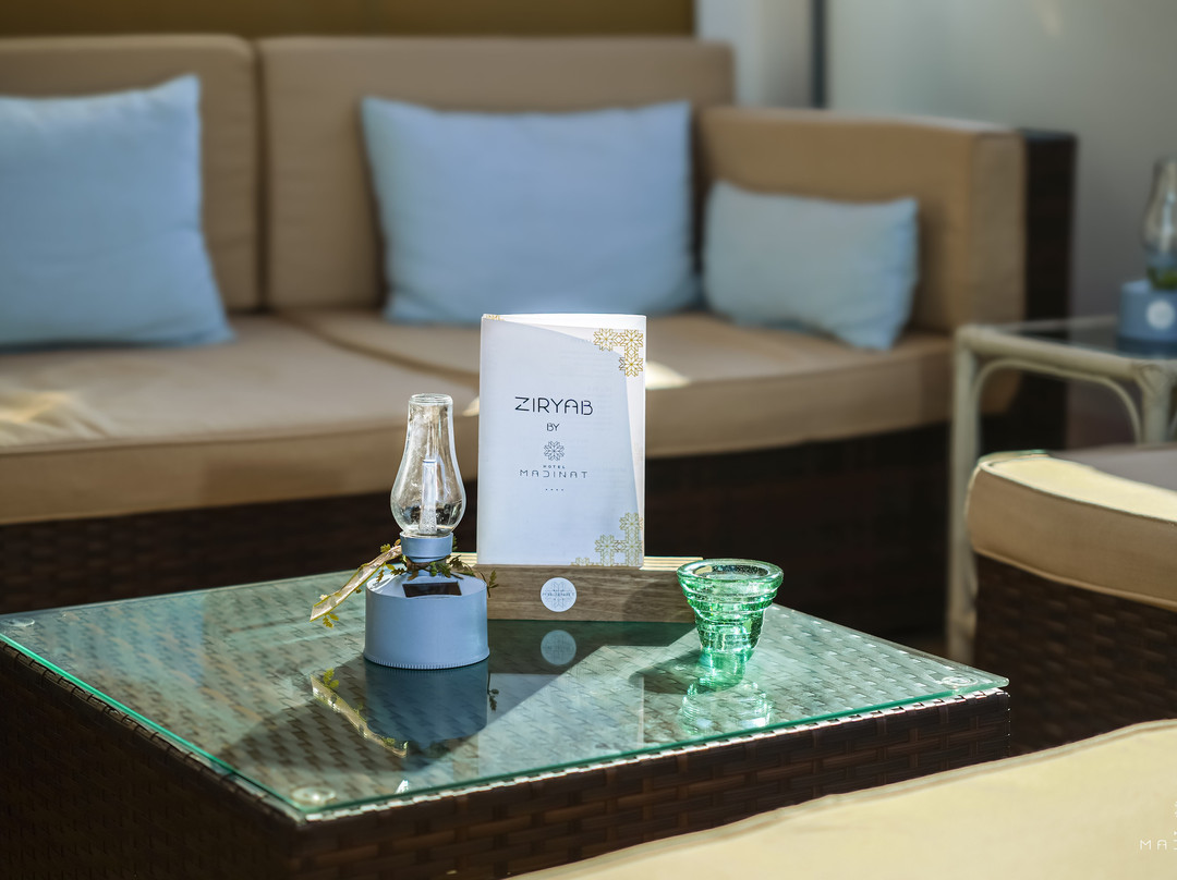 马迪纳特酒店主图