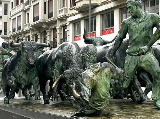 Monumento al Encierro-潘普洛纳必去景点