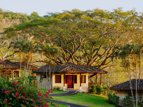 博润坤温泉度假村主图