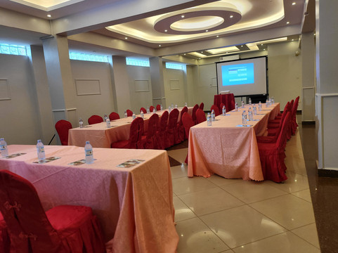 麦斯都度假酒店主图