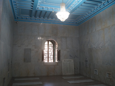 布尔吉巴陵墓-摩纳斯特必去景点