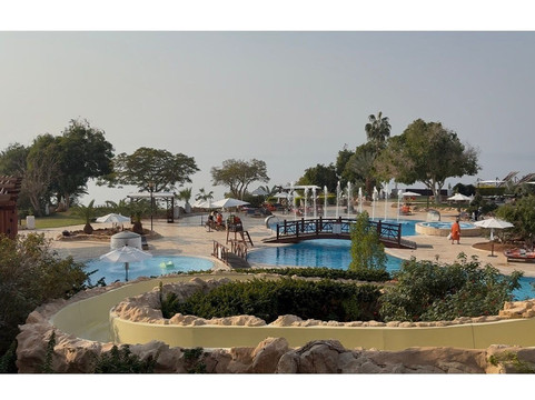 约旦峡谷万豪度假水疗酒店 主图