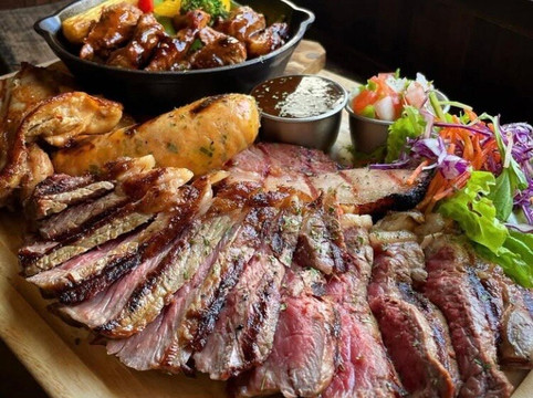 ザハングリームースバー＆レストラン