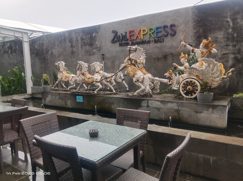 金巴兰苏黎快捷酒店主图