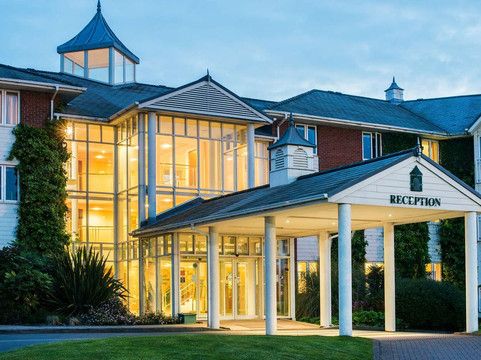 雅顿酒店及休闲俱乐部