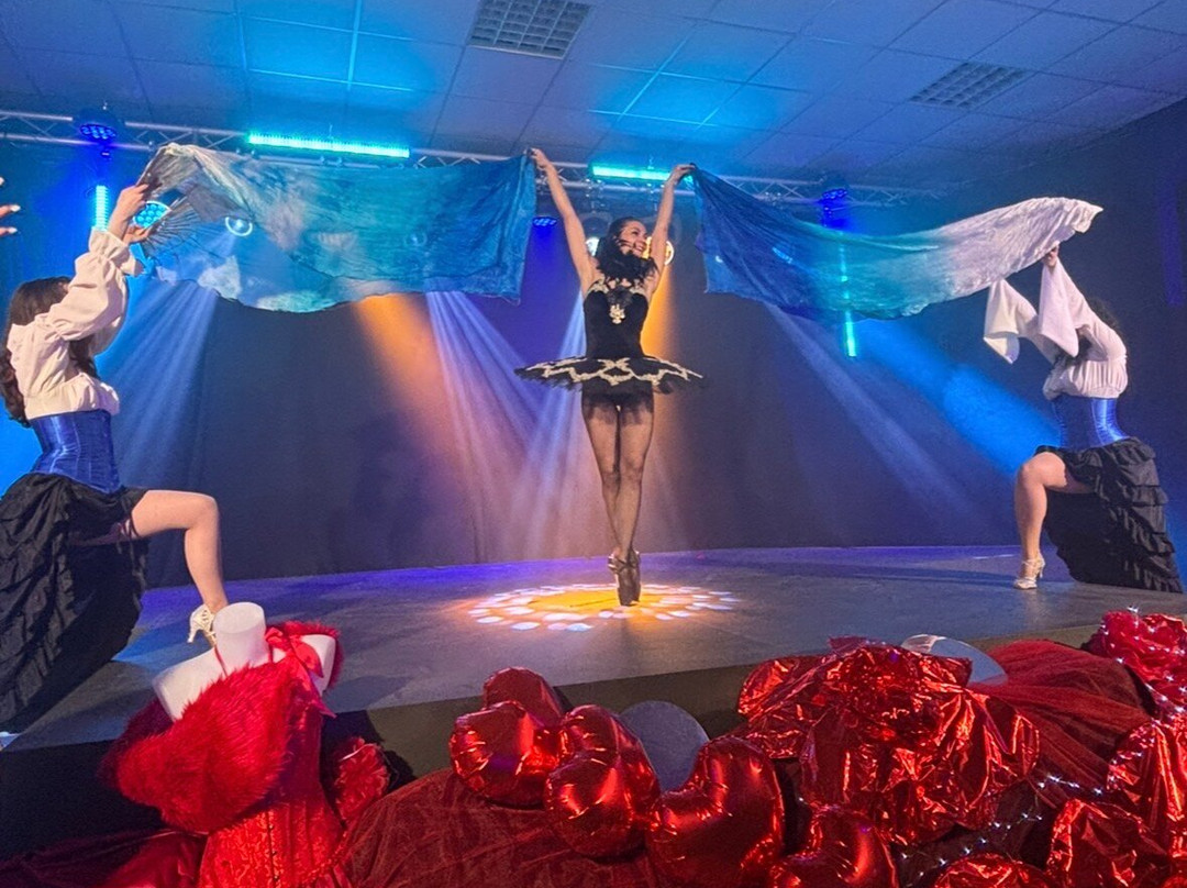 TY CABARET-Crozon必去景点