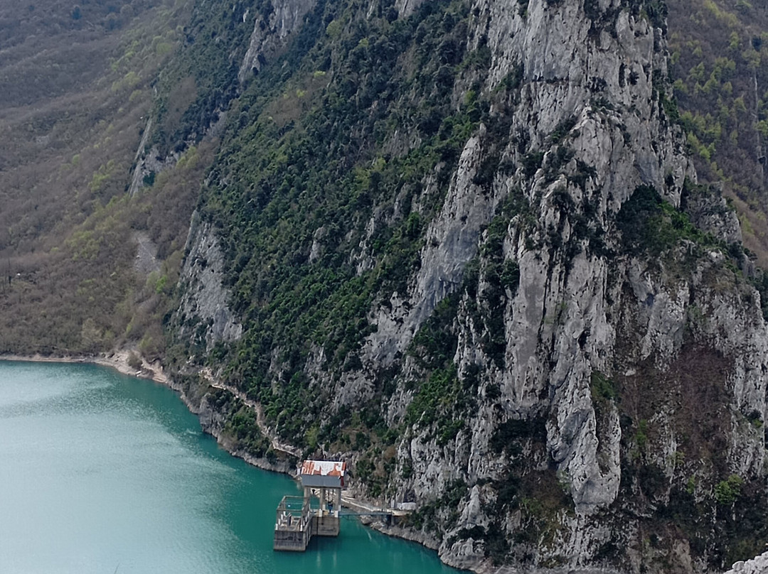Lake Bovilla-Tirana County必去景点