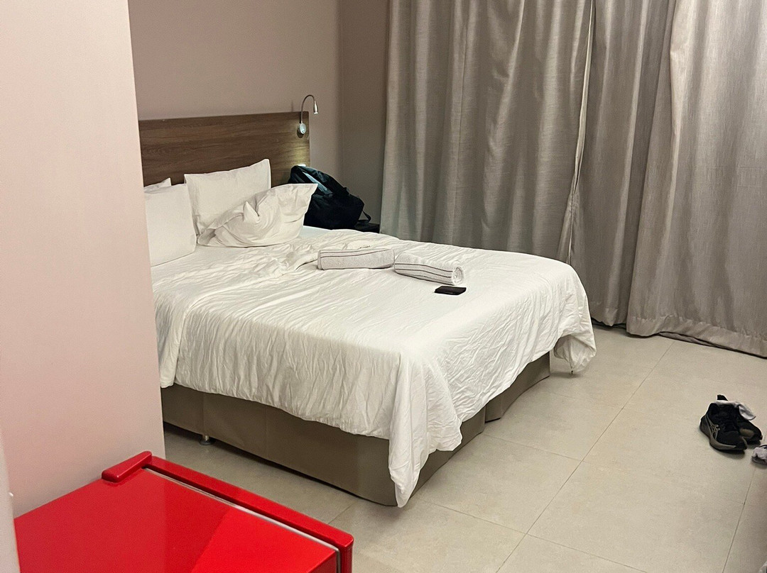 吾之蓝酒店主图