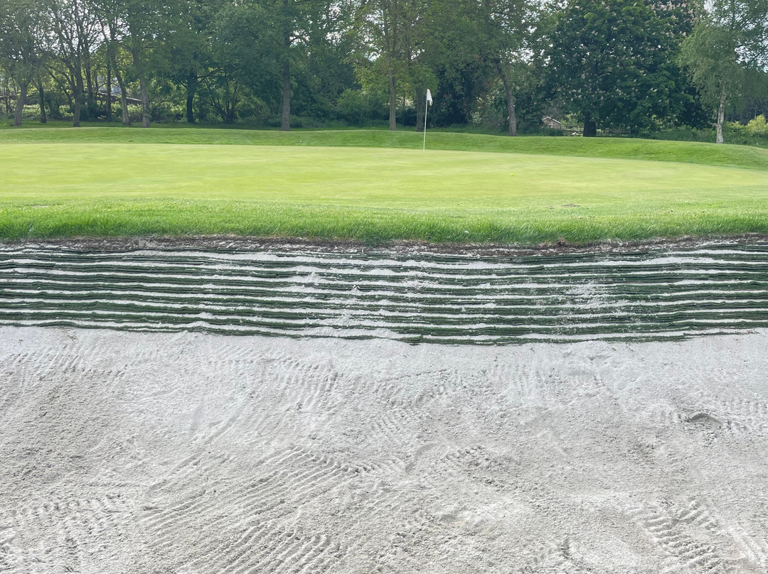 Whitefields Golf Club-拉格比必去景点