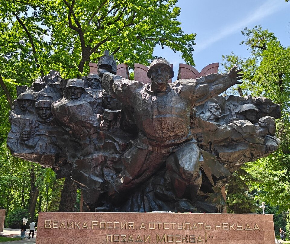 Park Named After Panfilov’s 28 Guardsmen-阿拉木图必去景点