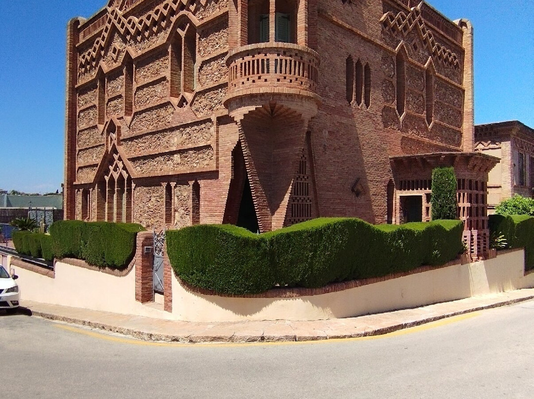 Colonia Güell-圣科洛马德塞尔韦略必去景点