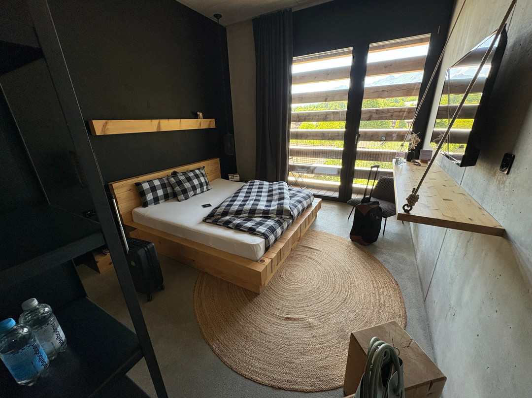 Bretterhotel主图