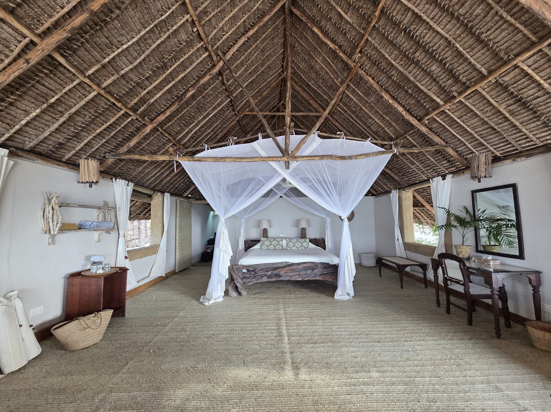 Manda Bay Hotel主图