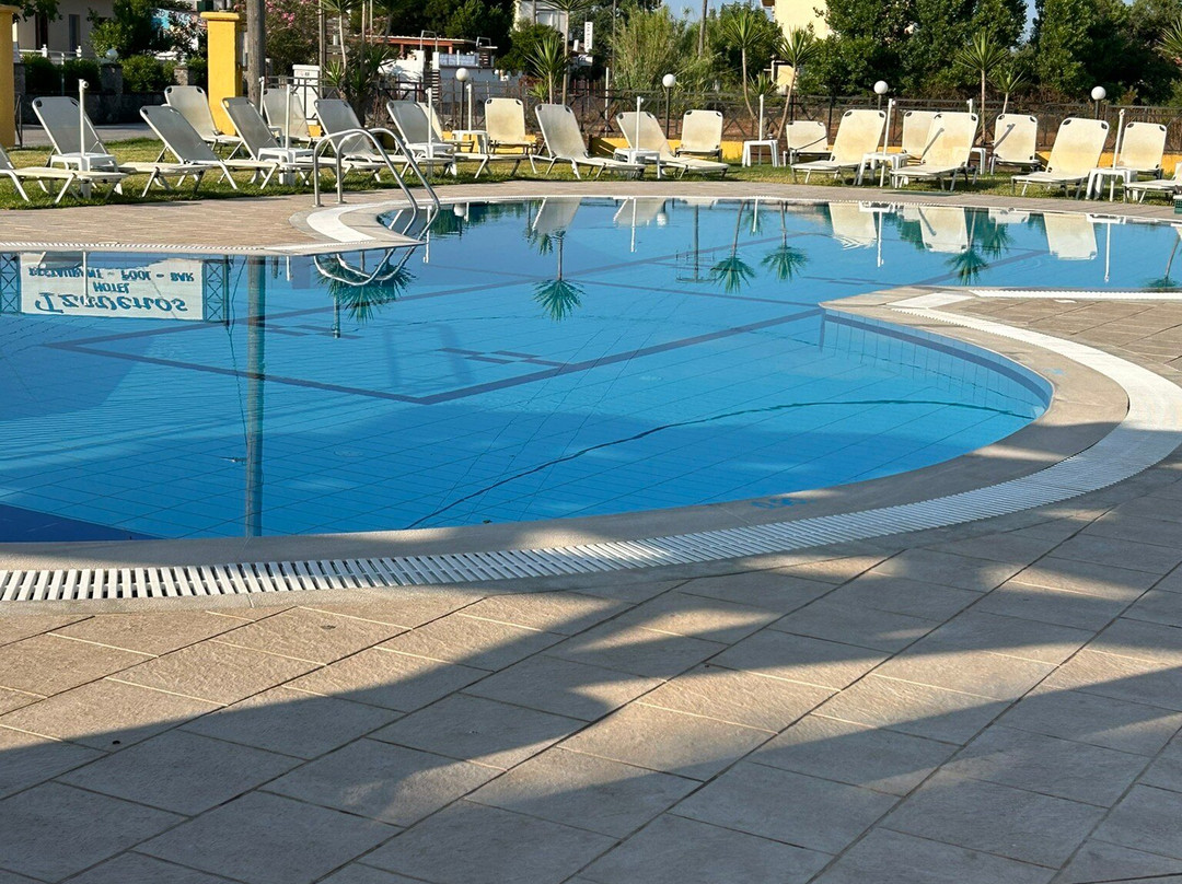 Tzevenos Hotel主图