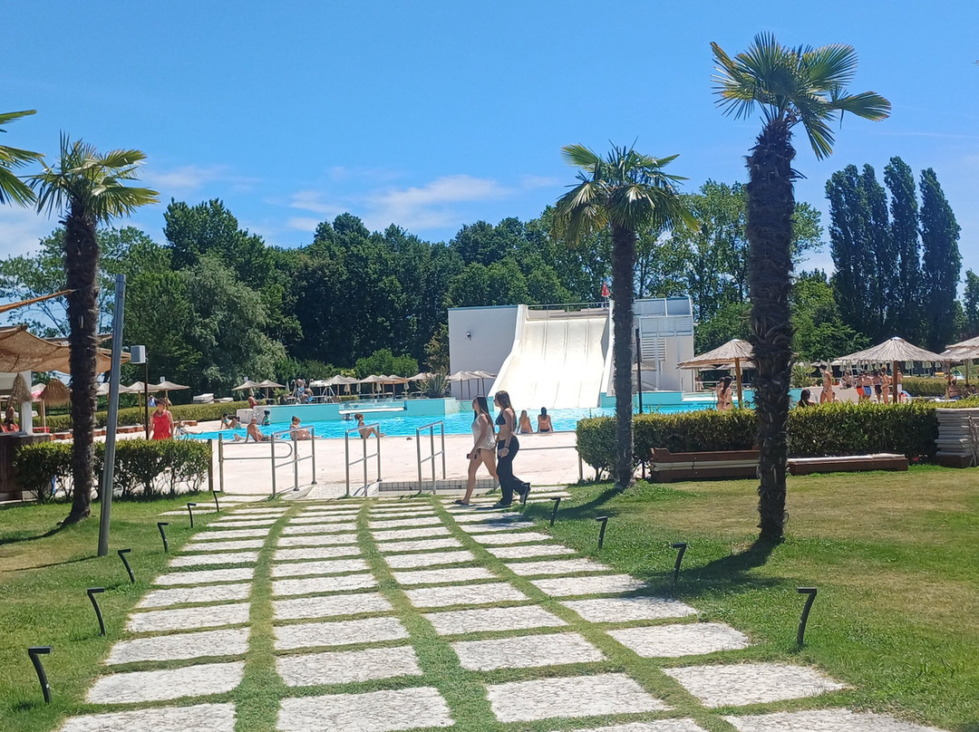 Miami Beach Club-波利尼亚诺阿马雷必去景点