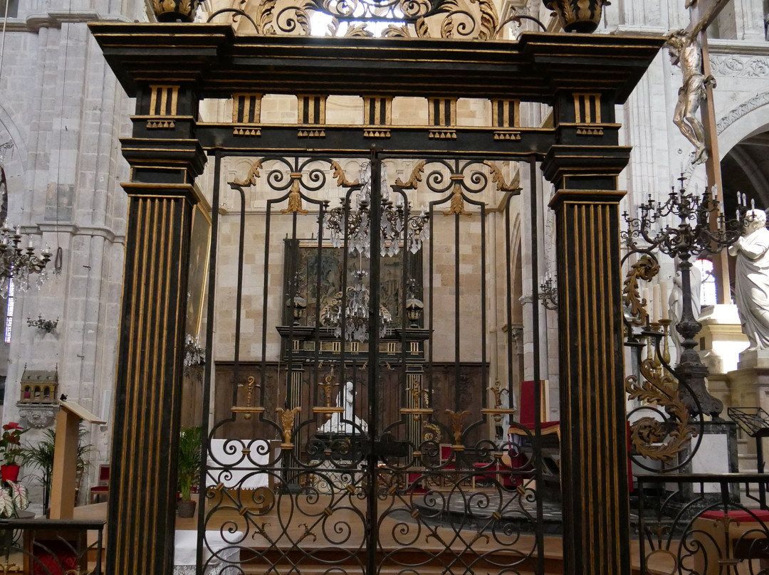 Cathédrale Saint Mammès-Langres必去景点