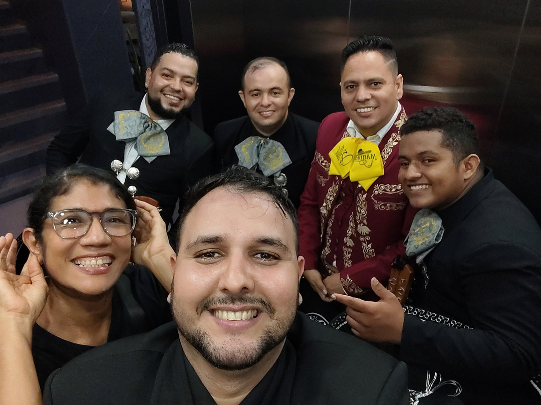 Mariachis en cucuta Trompeta de Oro-库库塔必去景点