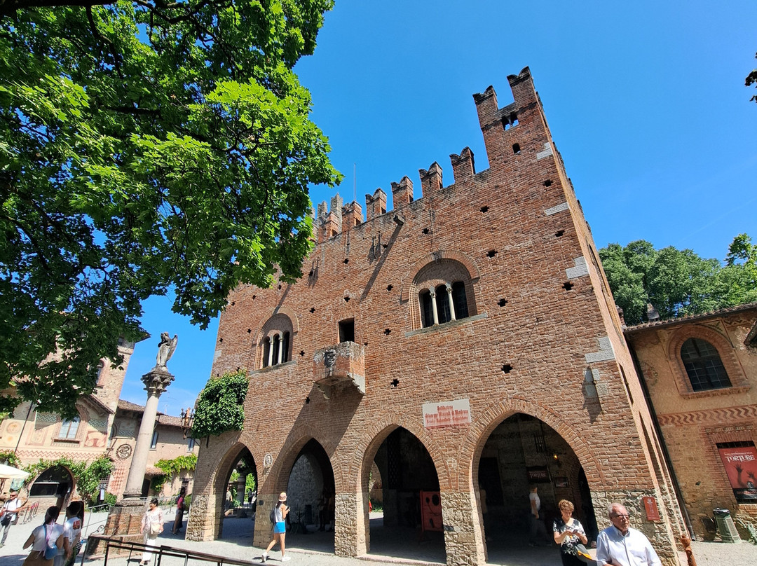 Borgo Storico Di Grazzano Visconti-Grazzano Visconti必去景点