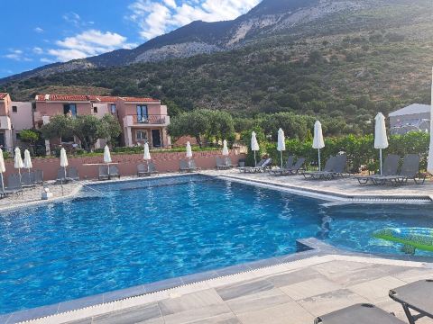 Lovides Village-旅行者
