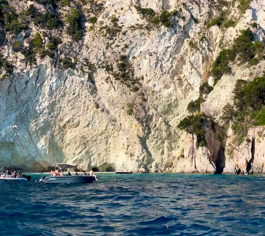 Laganas Boat Rentals-扎金索斯州必去景点