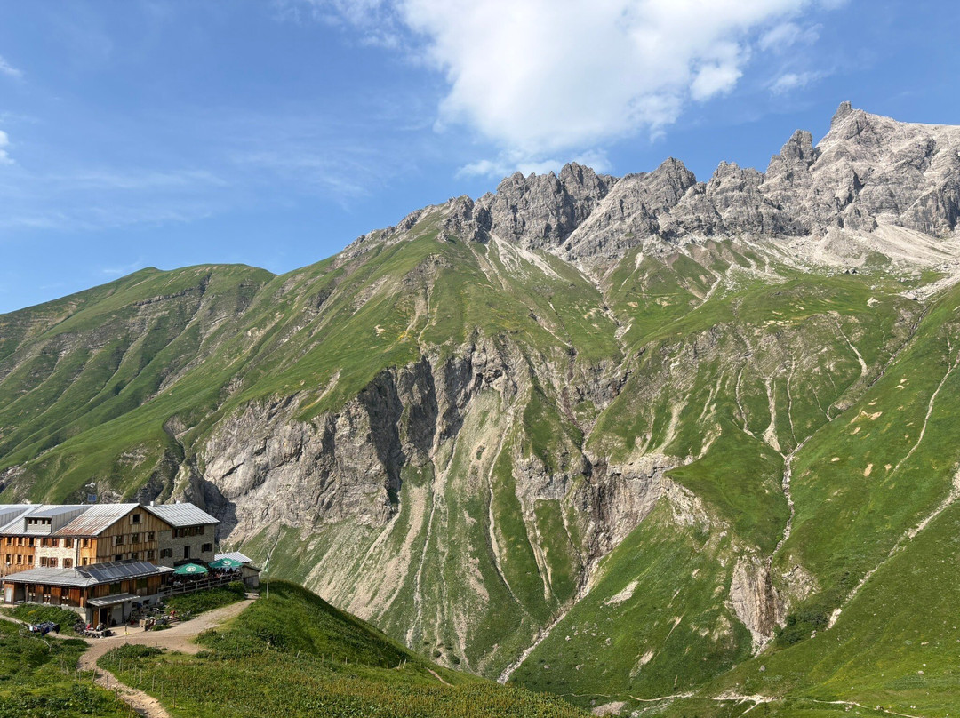 Bergschule Kleinwalsertal GmbH-何希尔雪格必去景点