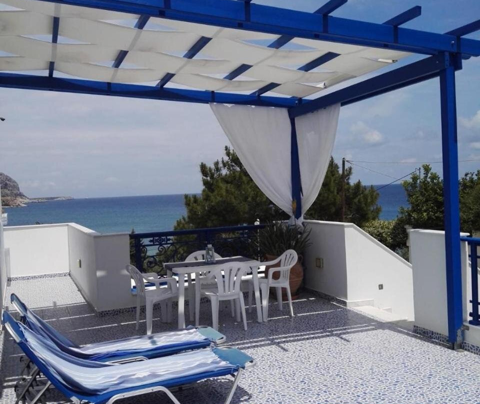 Bouganville Studios Stegna