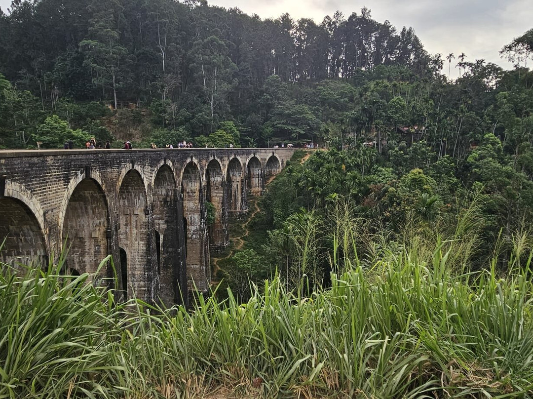 德摩达拉九孔桥-埃勒必去景点