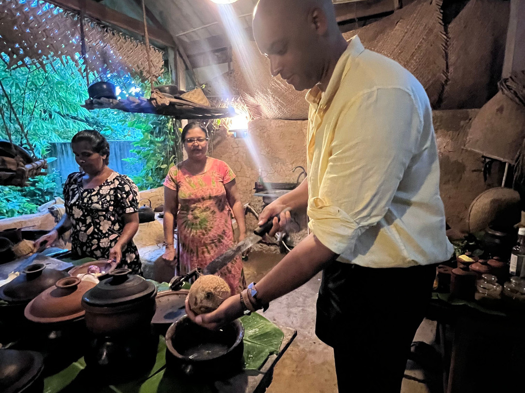 Spice Spoon: Traditional Smoke kitchen cooking Experience: southern Sri Lanka-Gurubebila必去景点
