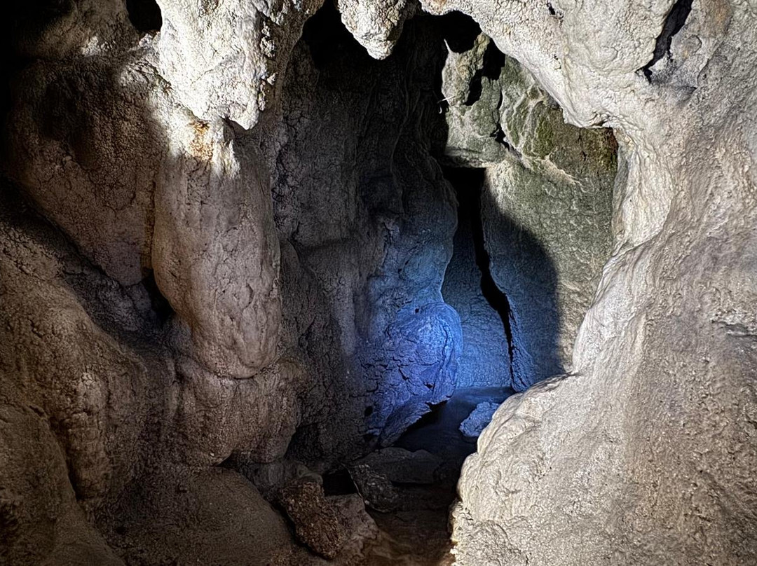 Grotte di Rescia-Claino con Osteno必去景点