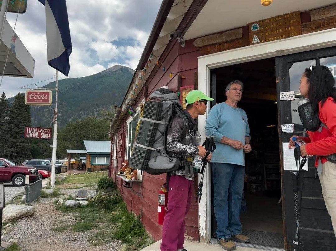 Twin Lakes General Store