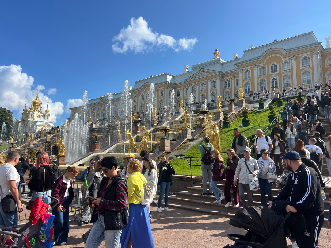 Olga's and Tsaritsyn Islands Pavilions-彼得霍夫必去景点