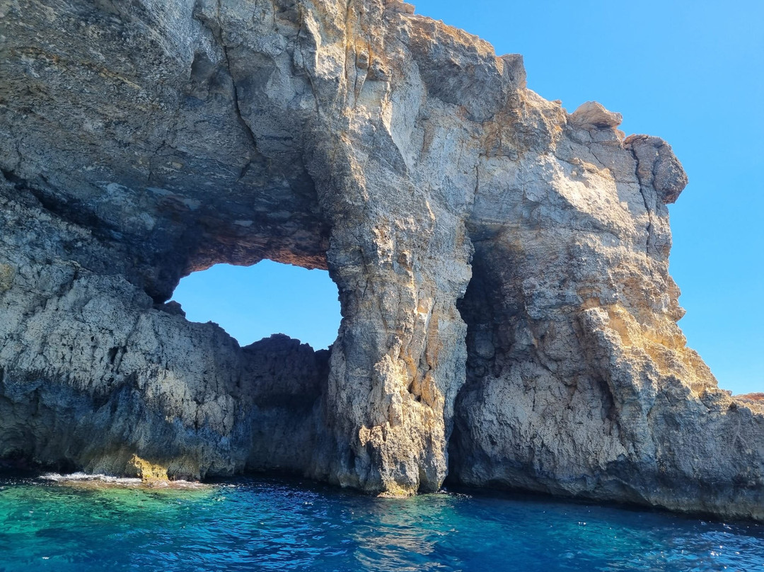 Ebsons Comino Ferries-Mgarr必去景点