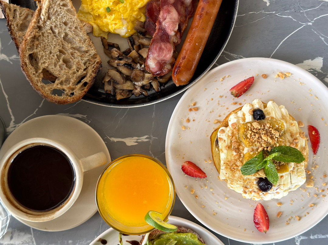 Humans. Coffee&food