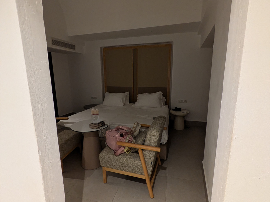 新巴达旅馆主图