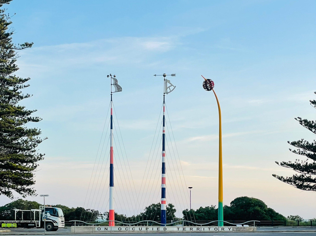 Encounter Poles-维克多港必去景点