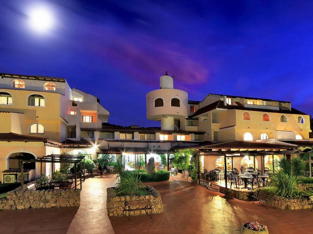 Colonna Beach Hotel & Residence