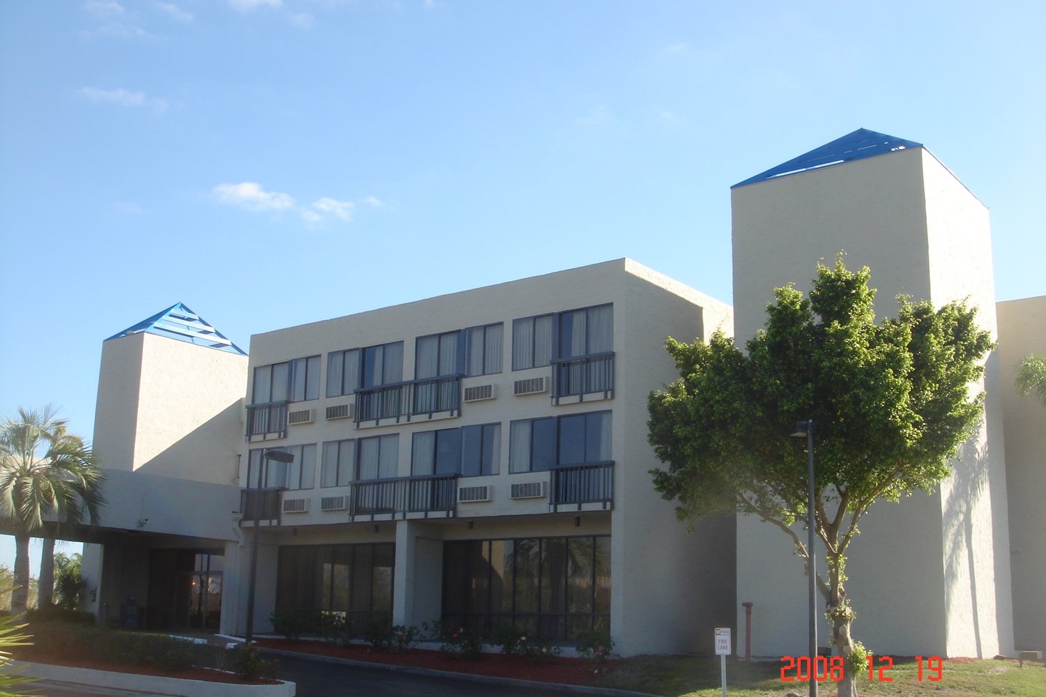 port labelle inn-官方